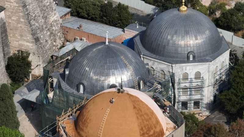 Ayasofya-i Kebir Camii Şerifi’nde restorasyon başladı Ayasofya-i Kebir Camii Şerifi’nde restorasyon başladı
