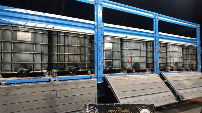 Tırdan 14 bin litre kaçak akaryakıt ele geçirildi Tırdan 14 bin litre kaçak akaryakıt ele geçirildi