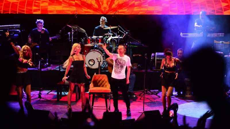 Serdar Ortaç Bursa’da açıkladı: "Artık bekar ve dullara şarkı okuyacağım"