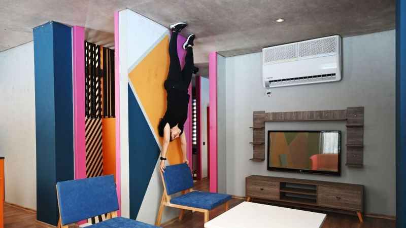 Kemer'de ters inşa edilen eve büyük ilgi