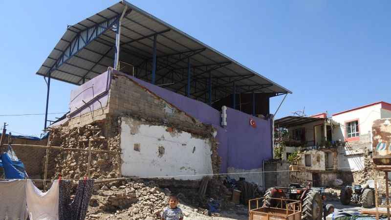 Kilis’te konteynerler çiçek açtı Kilis’te konteynerler çiçek açtı