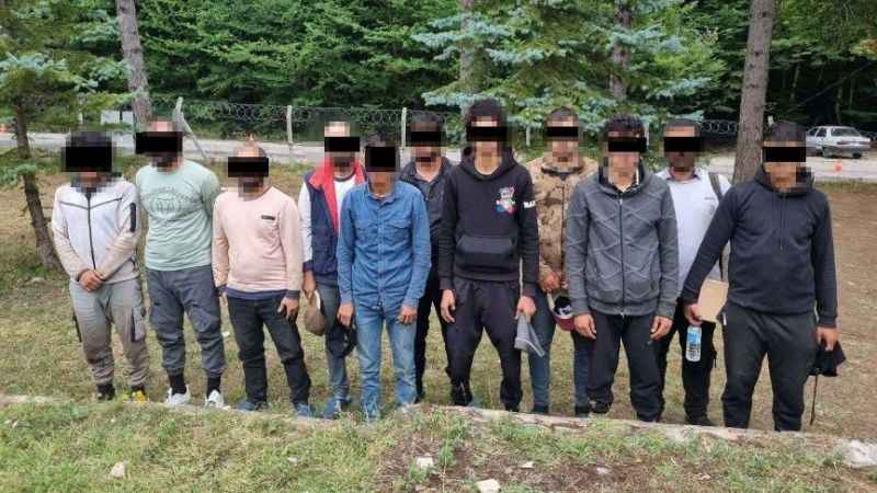 Kırklareli’nde 362 kaçak göçmen yakalandı Kırklareli’nde 362 kaçak göçmen yakalandı