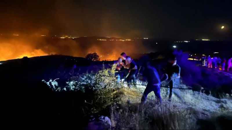 Marmara Adası'ndaki yangın kontrol altına alındı Marmara Adası'ndaki yangın kontrol altına alındı