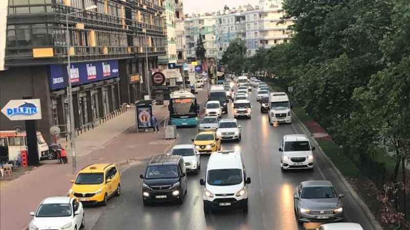 Antalya'da taşıt sayısı 1 milyon 399 bin 627 oldu Antalya'da taşıt sayısı 1 milyon 399 bin 627 oldu
