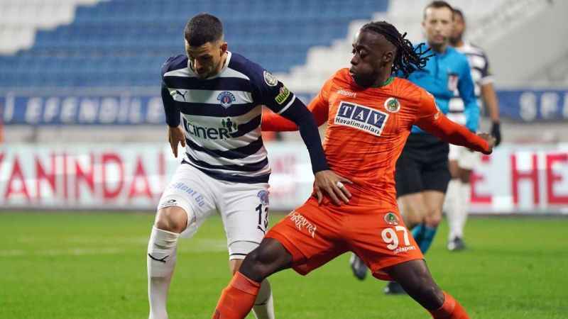 Pendikspor, Alanyaspor’dan Arnaud Lusamba 1 yıllığına kiraladı Pendikspor, Alanyaspor’dan Arnaud Lusamba 1 yıllığına kiraladı