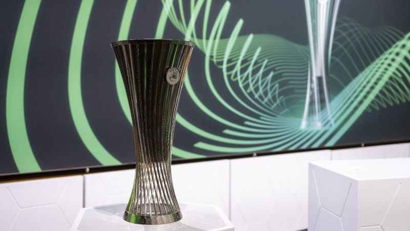 Molde, Twente, Dinamo Kiev ve Genk’in rövanş öncesi lig maçları ertelendi Molde, Twente, Dinamo Kiev ve Genk’in rövanş öncesi lig maçları ertelendi