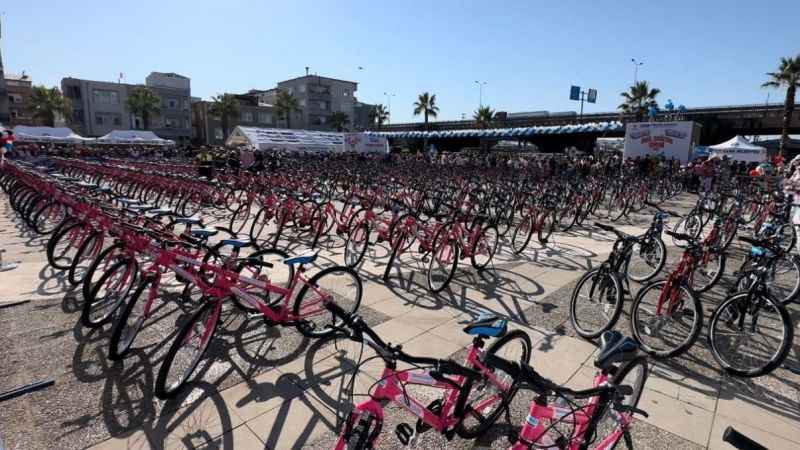 1160 çocuğun bisiklet sevinci 1160 çocuğun bisiklet sevinci