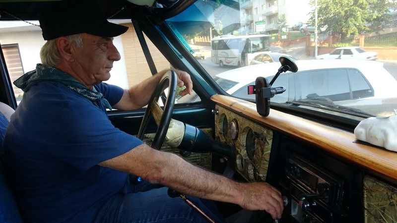 Gören fotoğraf çektirmek istiyor Gören fotoğraf çektirmek istiyor