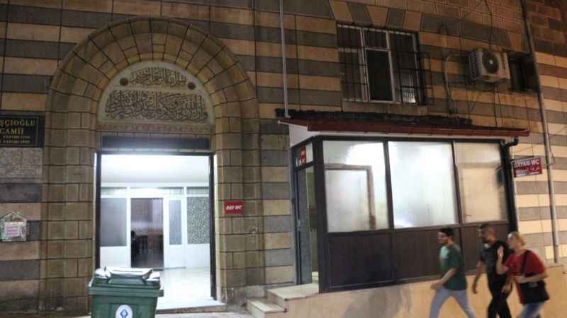 Umumi tuvalete abonelik sistemi getirdi