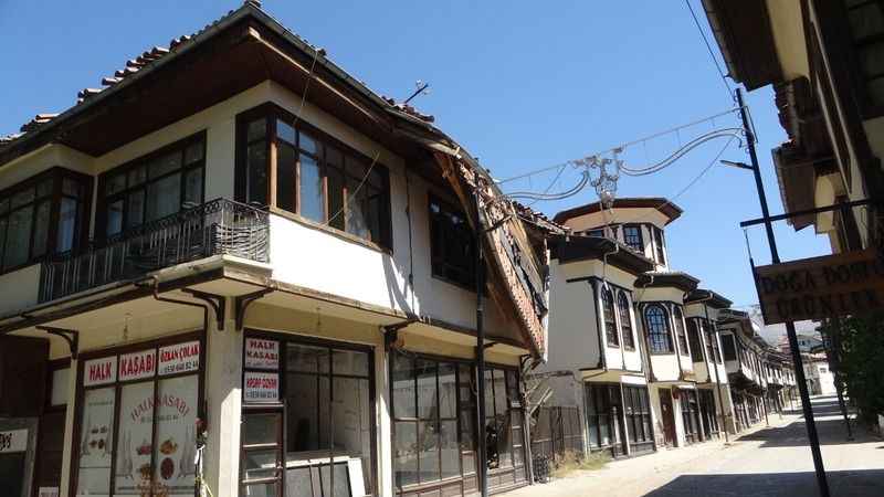 Malatya'nın lezzet caddesi sessizliğe gömüldü Malatya'nın lezzet caddesi sessizliğe gömüldü