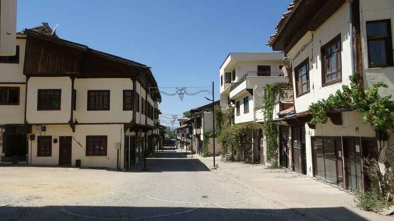 Malatya'nın lezzet caddesi sessizliğe gömüldü Malatya'nın lezzet caddesi sessizliğe gömüldü