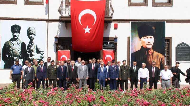 Akşehir’de ‘Onur Günü’ coşkusu Akşehir’de ‘Onur Günü’ coşkusu