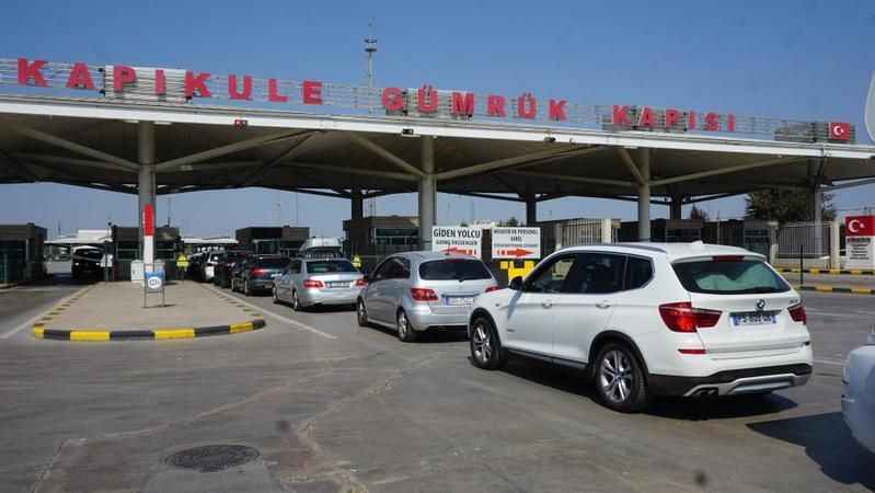 Yaz tatillerini Türkiye'de geçiren gurbetçilerin Avrupa'ya dönüş yolculuğu sürüyor