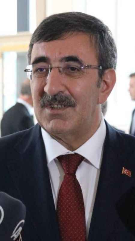 Cumhurbaşkanı Yardımcısı Yılmaz: "Orta vadede tek haneli enflasyona gitmeyi öngörüyoruz"