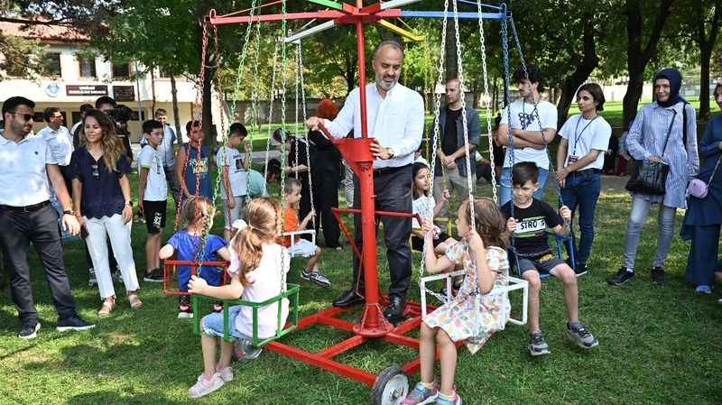 Eskimeyen oyunlar, sokağa taştı Eskimeyen oyunlar, sokağa taştı