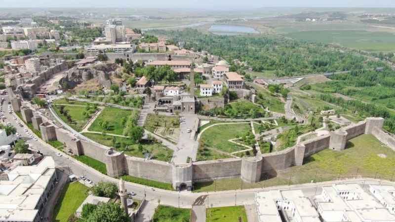 Diyarbakır Sur, ‘Dünyanın en eski şehirleri’ listesinde yanlış sırada yer aldı Diyarbakır Sur, ‘Dünyanın en eski şehirleri’ listesinde yanlış sırada yer aldı