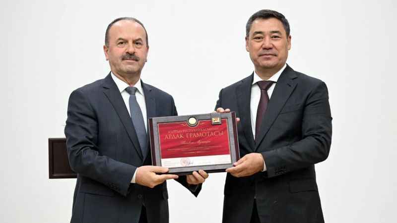 Kırgızistan’da Türk doktorlardan ilk böbrek nakli ameliyatı Kırgızistan’da Türk doktorlardan ilk böbrek nakli ameliyatı