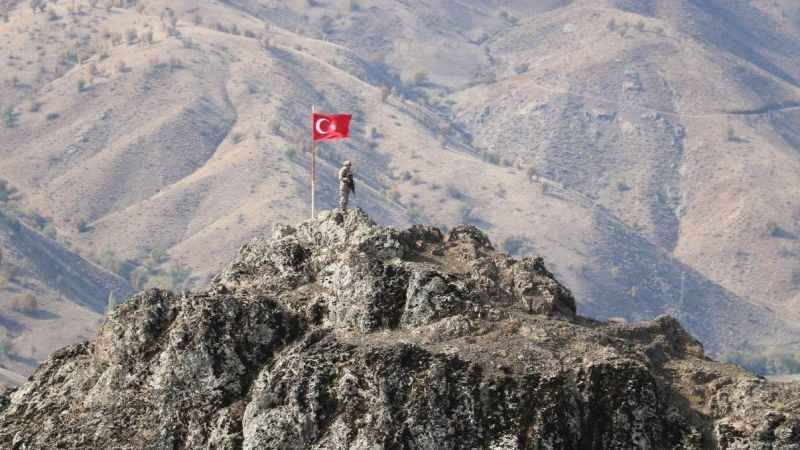 Bakan Yerlikaya: “Örgütten kaçan 4 BTÖ üyesi güvenlik güçlerimize teslim oldu" Bakan Yerlikaya: “Örgütten kaçan 4 BTÖ üyesi güvenlik güçlerimize teslim oldu"