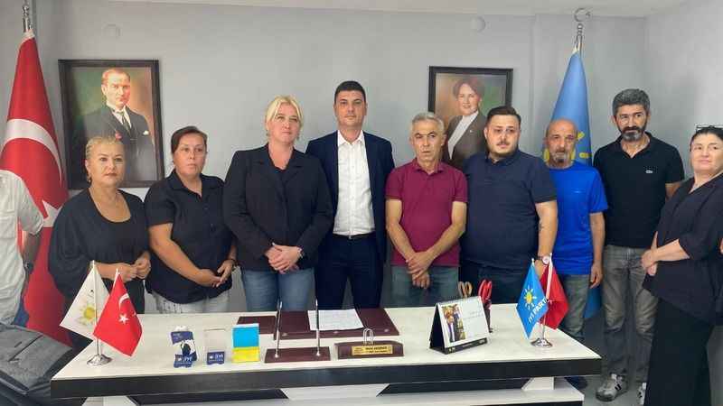 İYİ Parti Zonguldak Merkez İlçe Teşkilatı'nda toplu istifa İYİ Parti Zonguldak Merkez İlçe Teşkilatı'nda toplu istifa