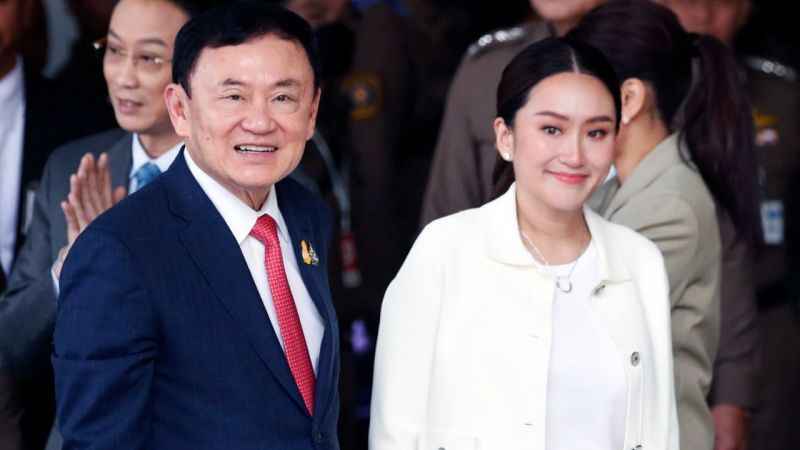 Tayland’ın eski Başbakanı Thaksin’in hapis cezası 1 yıla indirildi Tayland’ın eski Başbakanı Thaksin’in hapis cezası 1 yıla indirildi