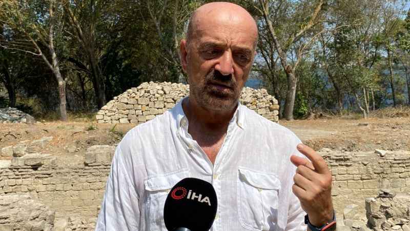 Bathonea Antik Kenti’nde kazıların bu yıl da sonuna gelindi Bathonea Antik Kenti’nde kazıların bu yıl da sonuna gelindi
