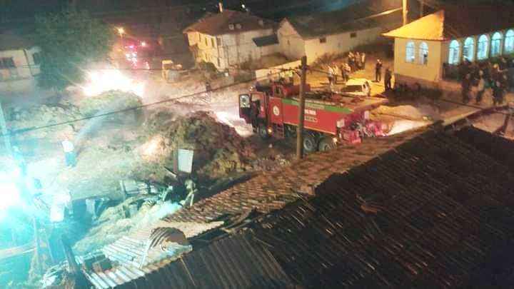 Aslanapa’da korkutan yangın