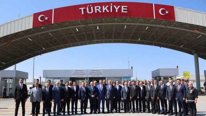 Ticaret Bakanı Bolat, Aktaş Sınır Kapısında İncelemelerde Bulundu Ticaret Bakanı Bolat, Aktaş Sınır Kapısında İncelemelerde Bulundu