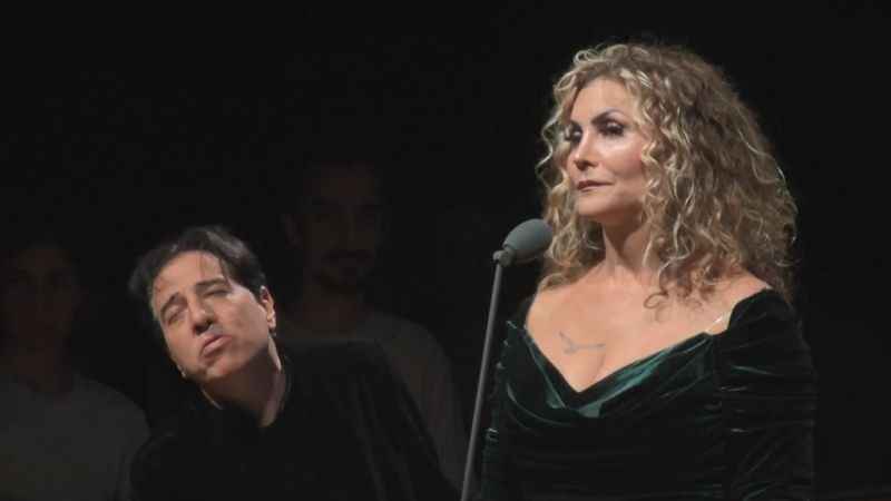 Fazıl Say, babası Ahmet Say için piyanonun başına geçti