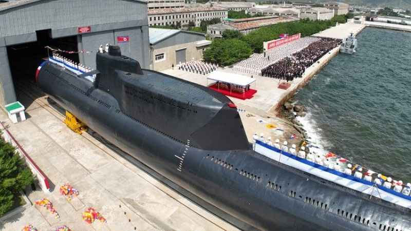 Kuzey Kore, ilk taktik nükleer denizaltısını tanıttı