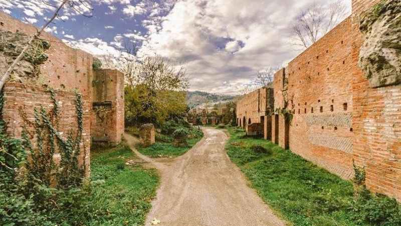 Antik kent kazılarında su perisi heykeli bulundu