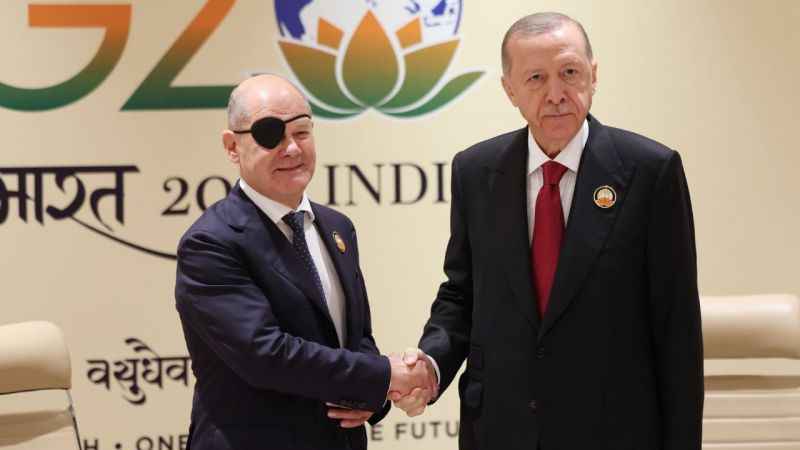 Cumhurbaşkanı Erdoğan, Almanya Başbakanı Scholz’u kabul etti Cumhurbaşkanı Erdoğan, Almanya Başbakanı Scholz’u kabul etti