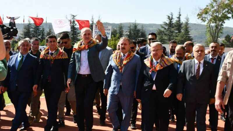  TBMM Başkanı Kurtulmuş, Ertuğrul Gazi Türbesi'nde dua etti