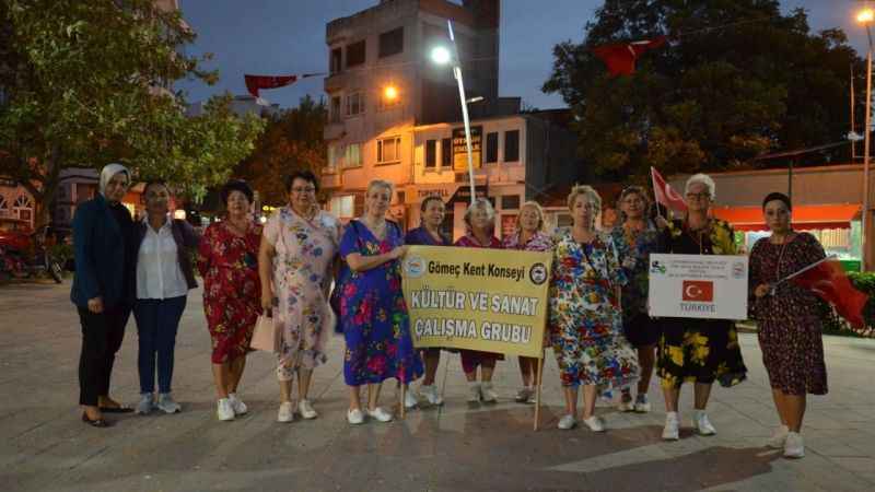 Gömeç’te uluslararası halk oyunları coşkusu Gömeç’te uluslararası halk oyunları coşkusu