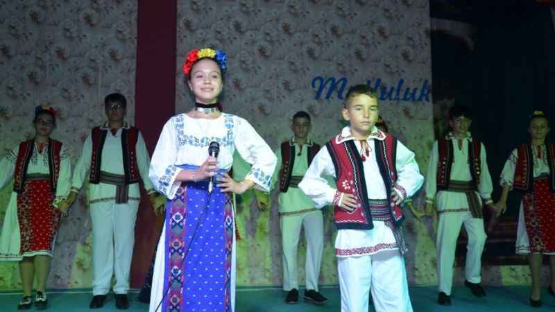 Gömeç’te uluslararası halk oyunları coşkusu Gömeç’te uluslararası halk oyunları coşkusu