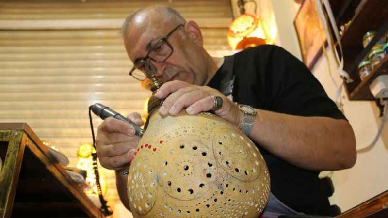 6 yıldır su kabağını sanata dönüştürüyor