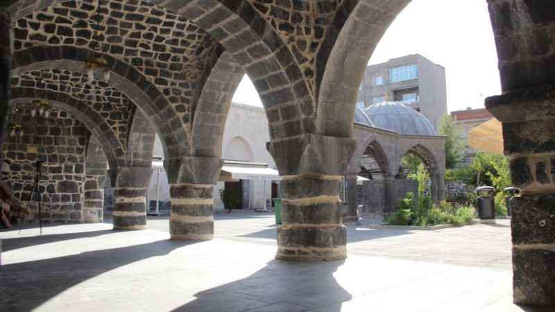 Sahabelerin eliyle kiliseden camiye çevrildi, dimdik ayakta Sahabelerin eliyle kiliseden camiye çevrildi, dimdik ayakta