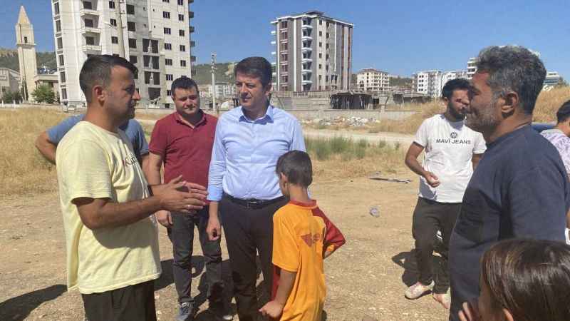 Çadırlarda kalan kiracılar konteyner talep ediyor Çadırlarda kalan kiracılar konteyner talep ediyor
