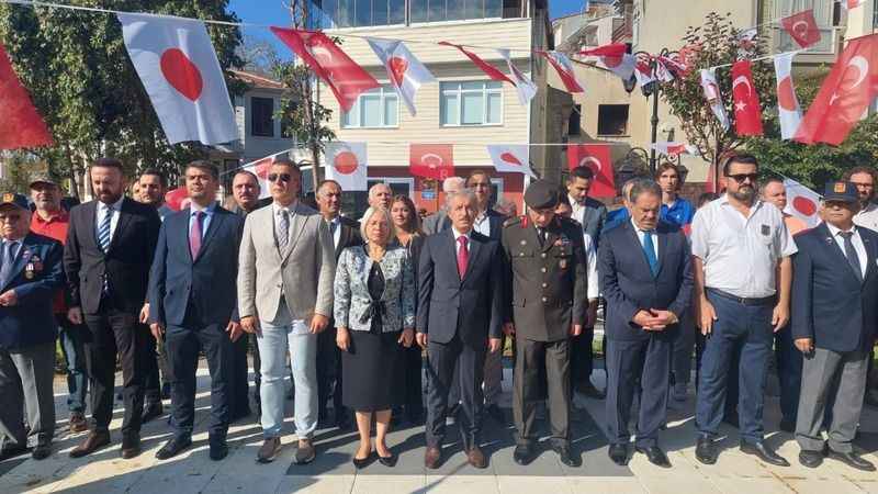Japonya’da parçalanan gemide şehit olan 527 Osmanlı Askeri anıldı Japonya’da parçalanan gemide şehit olan 527 Osmanlı Askeri anıldı