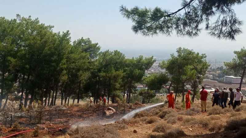 Hatay’da ormanlık alandaki örtü yangını söndürüldü Hatay’da ormanlık alandaki örtü yangını söndürüldü