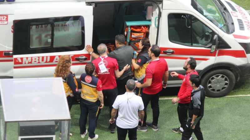 Giresunspor Teknik Direktörü Mustafa Kaplan, Manisa FK karşılaşması esnasında fenalaştı