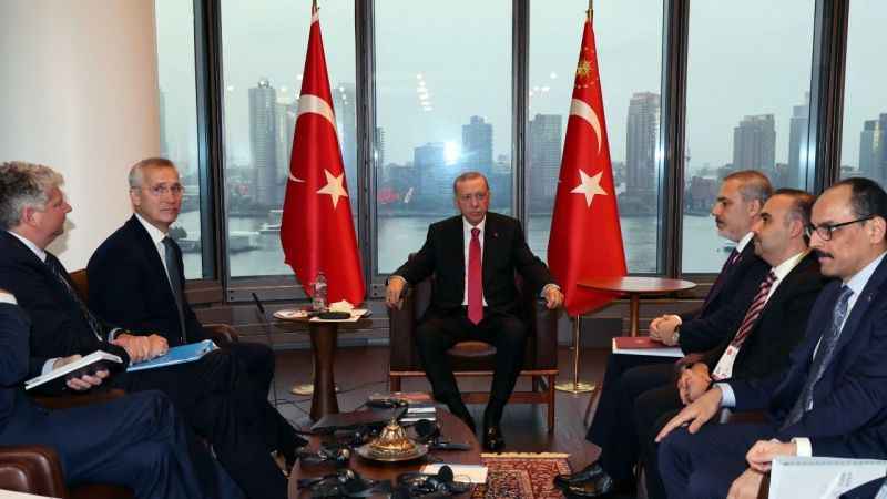 Cumhurbaşkanı Erdoğan, NATO Genel Sekreteri Stoltenberg'i kabul etti Cumhurbaşkanı Erdoğan, NATO Genel Sekreteri Stoltenberg'i kabul etti