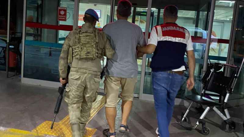 FETÖ'nün TSK yapılanmasına İzmir merkezli operasyon: 9 gözaltı FETÖ'nün TSK yapılanmasına İzmir merkezli operasyon: 9 gözaltı