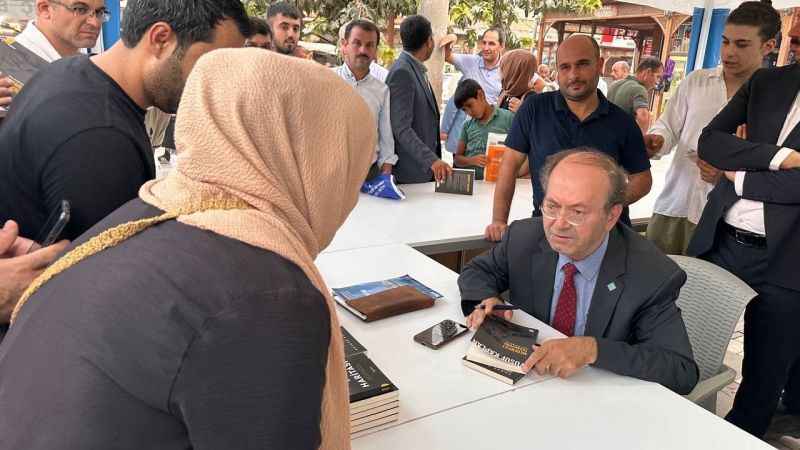 Suriye sınırının sıfır noktasında kitap fuarı Suriye sınırının sıfır noktasında kitap fuarı