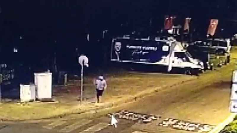 Muğla AK Parti binasına gerçekleştirilen saldırı anı güvenlik kamerasına yansıdı Muğla AK Parti binasına gerçekleştirilen saldırı anı güvenlik kamerasına yansıdı