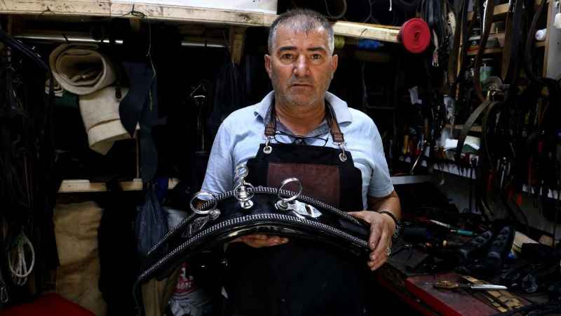 Yarım asırdır sürdürdüğü mesleğinin son temsilcilerinden Yarım asırdır sürdürdüğü mesleğinin son temsilcilerinden