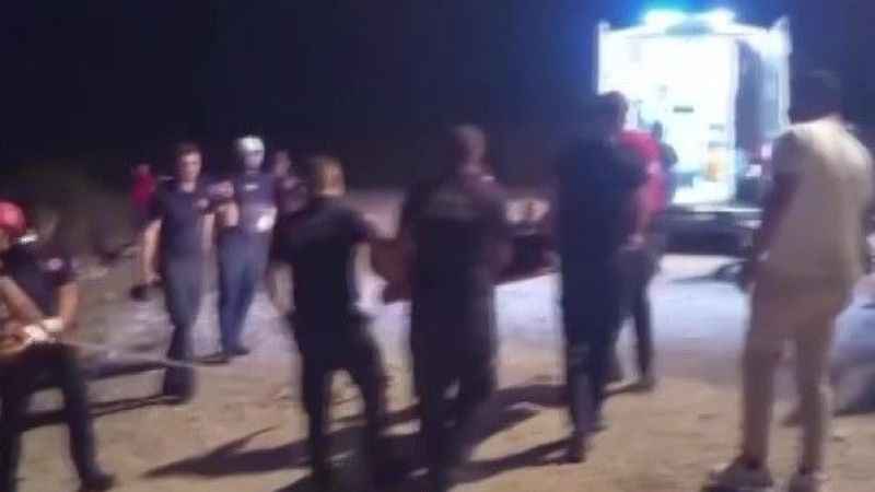 Adana’da otomobil uçuruma uçtu: 2 yaralı Adana’da otomobil uçuruma uçtu: 2 yaralı