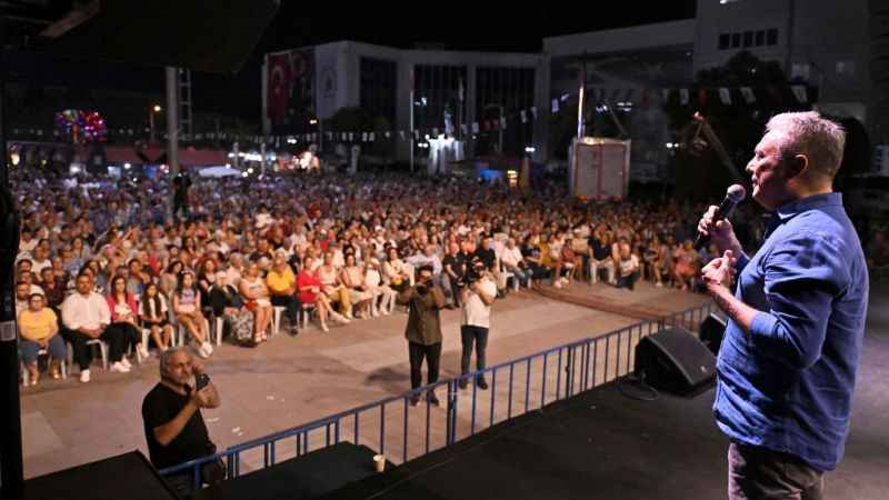 Türküler, 'Neşet Ertaş' için söylendi