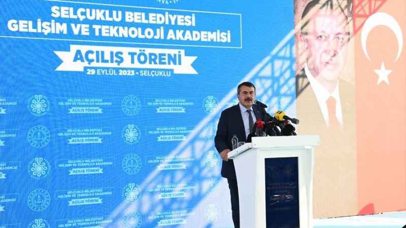 Bakan Tekin: “Eğitim öğretimi sadece okulda yürütülen bir süreç olarak görmüyoruz”