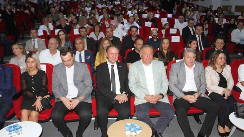 Geleceğin yeteneklerine ünlü sanatçılardan dev destek Geleceğin yeteneklerine ünlü sanatçılardan dev destek