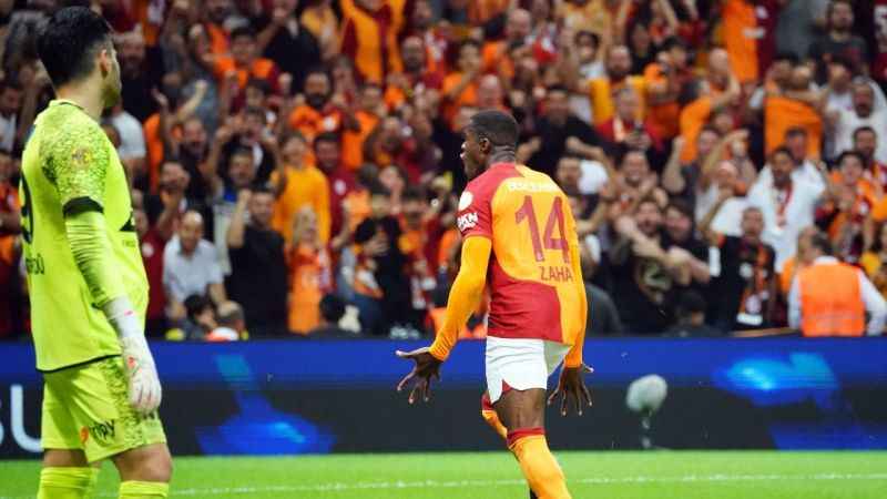 Wilfried Zaha ilk golünü attı